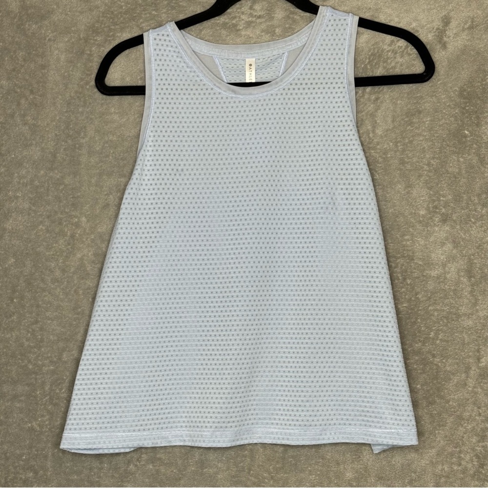 Athleta Large Motion Seamless Tank Top Light Blue Sleeveless Scoop Neck Mesh